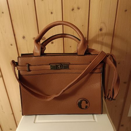 Braune Handtasche, neuwertig, ideales Herbst-Accessoire!