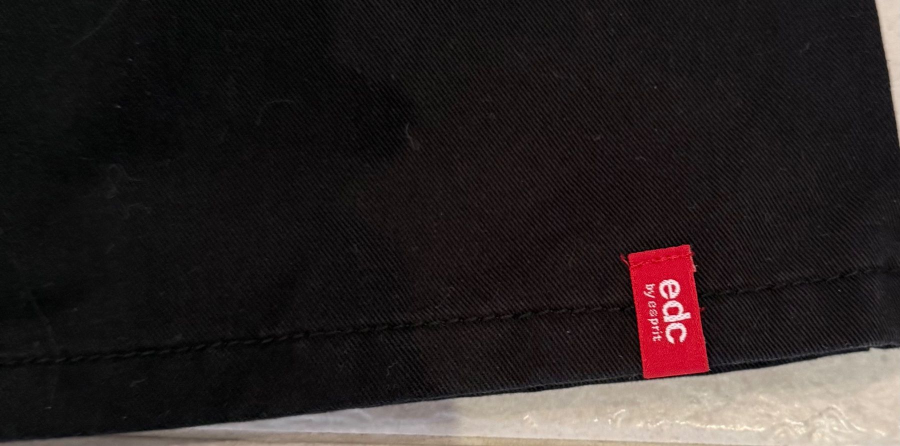 Esprit Pantaloni: Esprit EDC, tolle Hose, Grösse 36 – Usato da Niederweningen venduto da baghirac 1