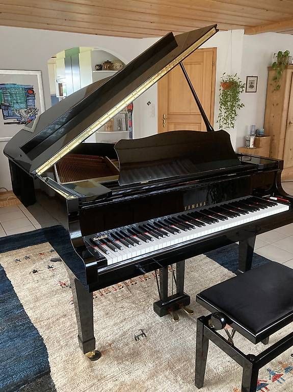 Strumenti musicali: Flügel Yamaha C3 Conservatory – Usato da Siebnen venduto da SienaJoana 2