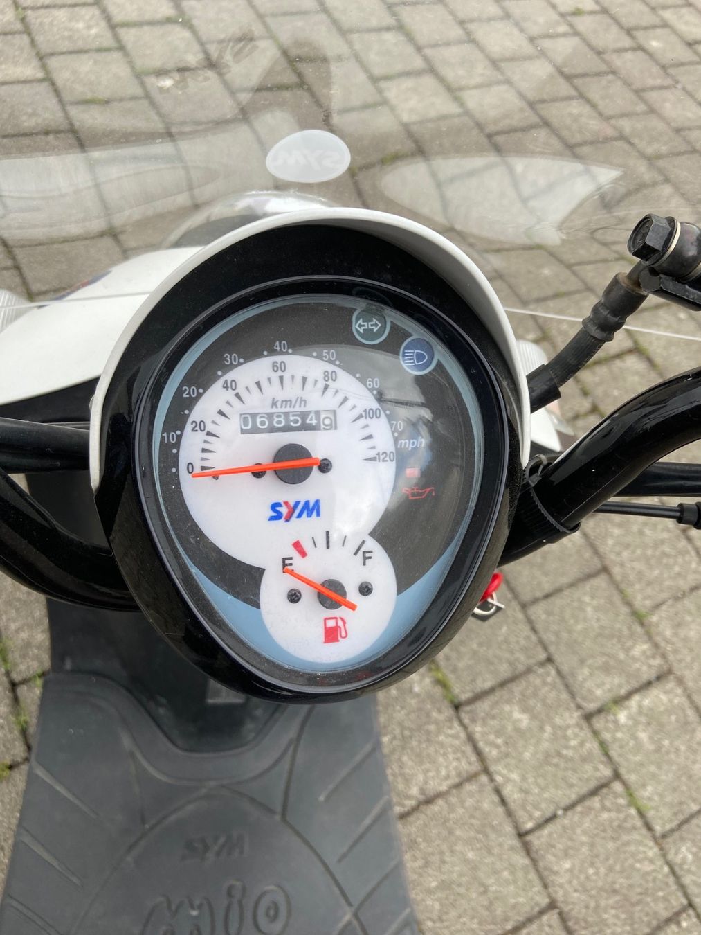 Sym Scooter: Sym Mio 100, nur 6850 Km. Topzustand. – Usato da Rümikon AG venduto da Rollershop 5