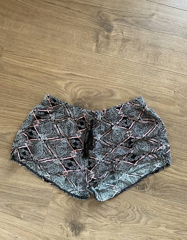 Lotti di vestiti: Lot bas femme – Usato da Fully venduto da chloerbl 1