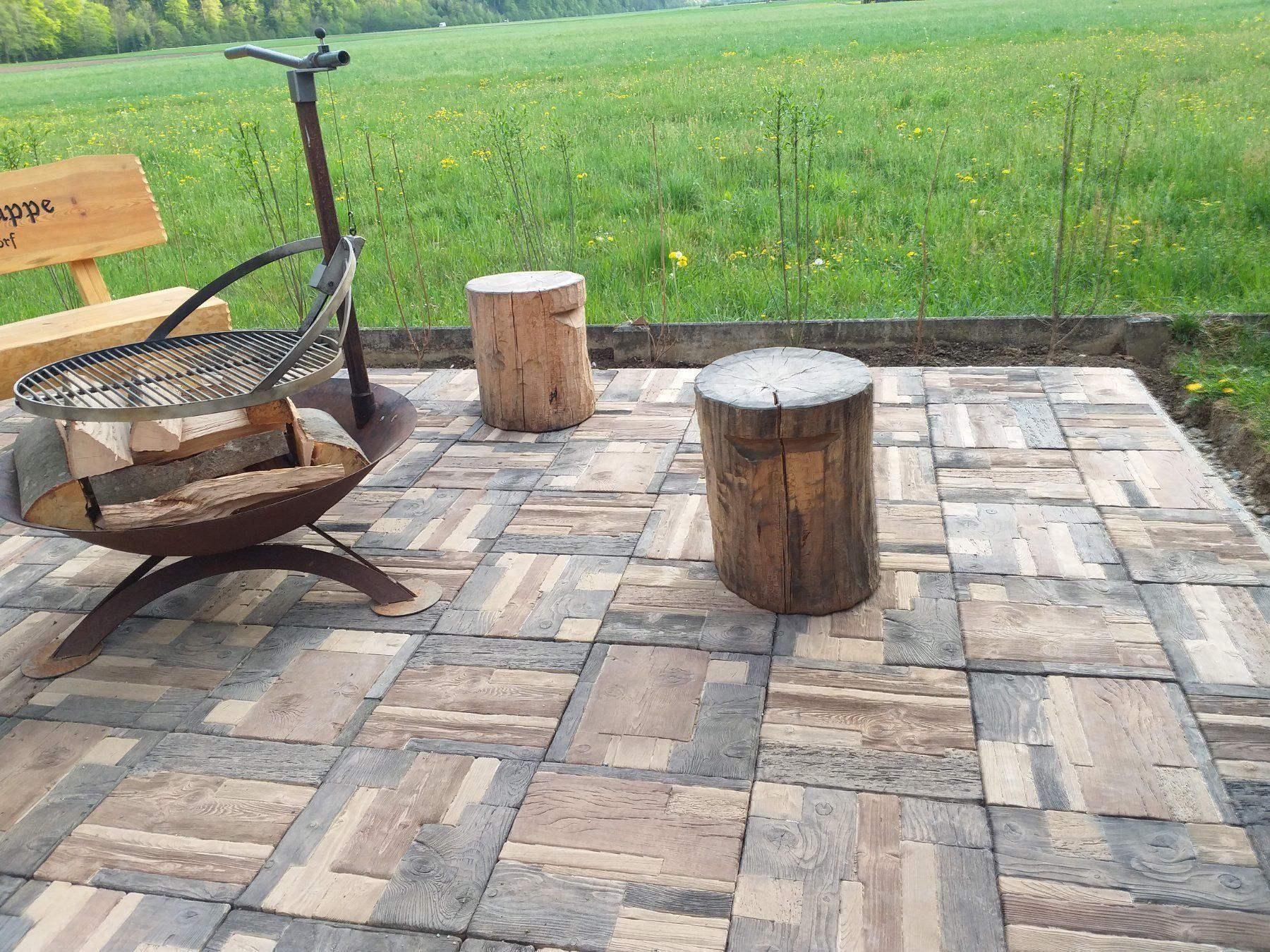 Rivestimenti per pavimenti: Beton Gartenplatte V2 mit Holzimitation – Nuovo (secondo la descrizione) da Herbetswil venduto da AHA-Garten 5