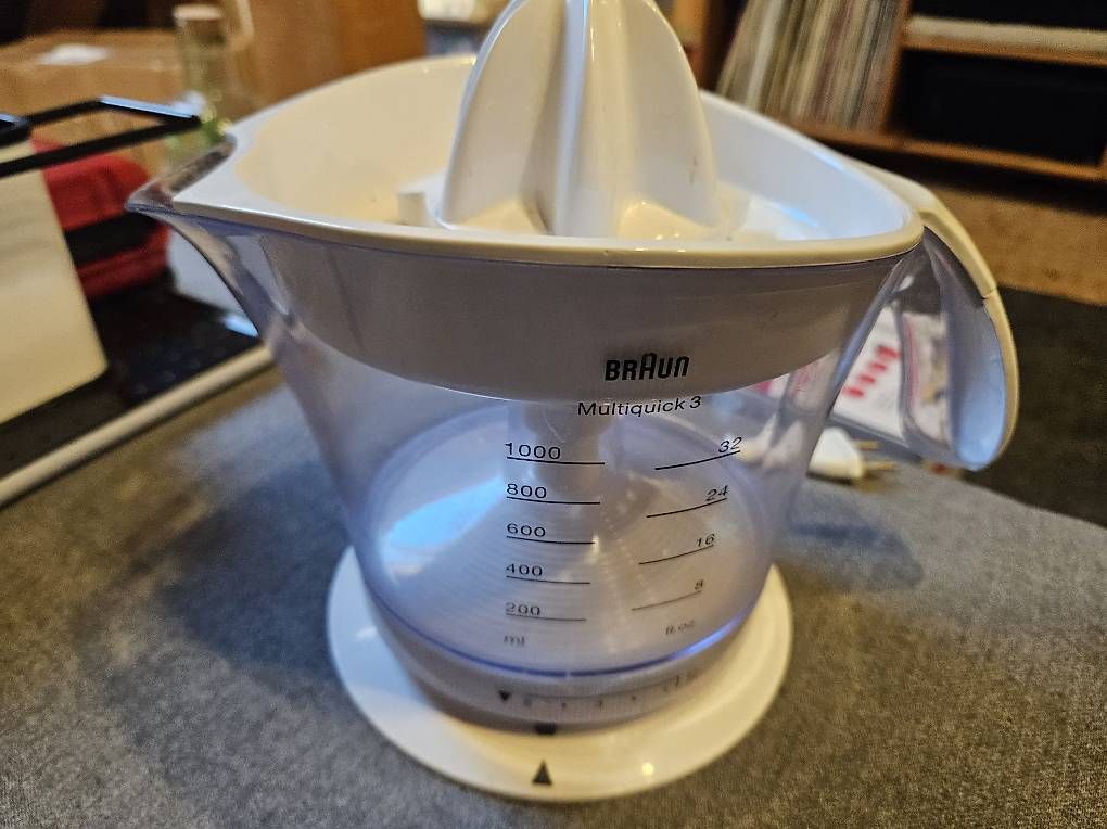 Braun Elettrodomestici da cucina: Braun Zitronenpresse – Usato da Winterthur venduto da diiimiiitriii