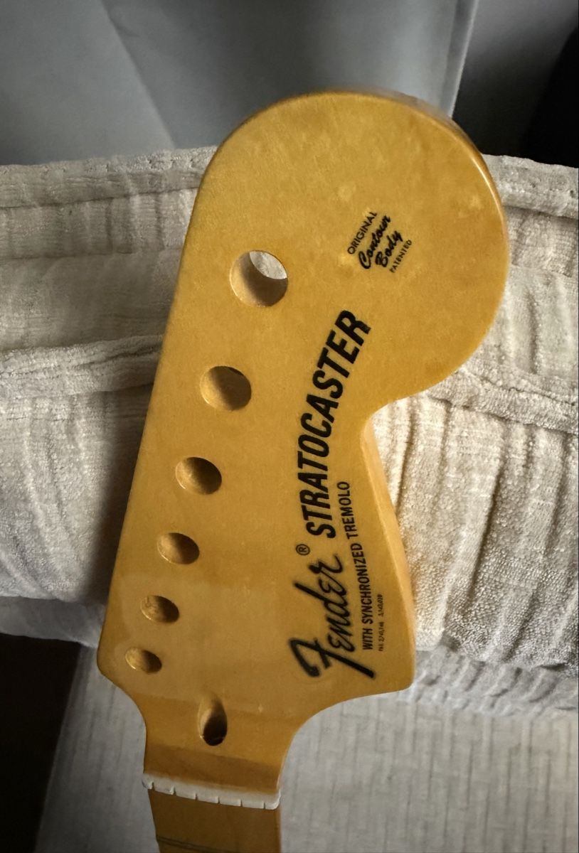 Fender Strumenti musicali: Manches fender stratocaster – Nuovo e nell'imballaggio originale da Corbeyrier venduto da ant_2r6l 1