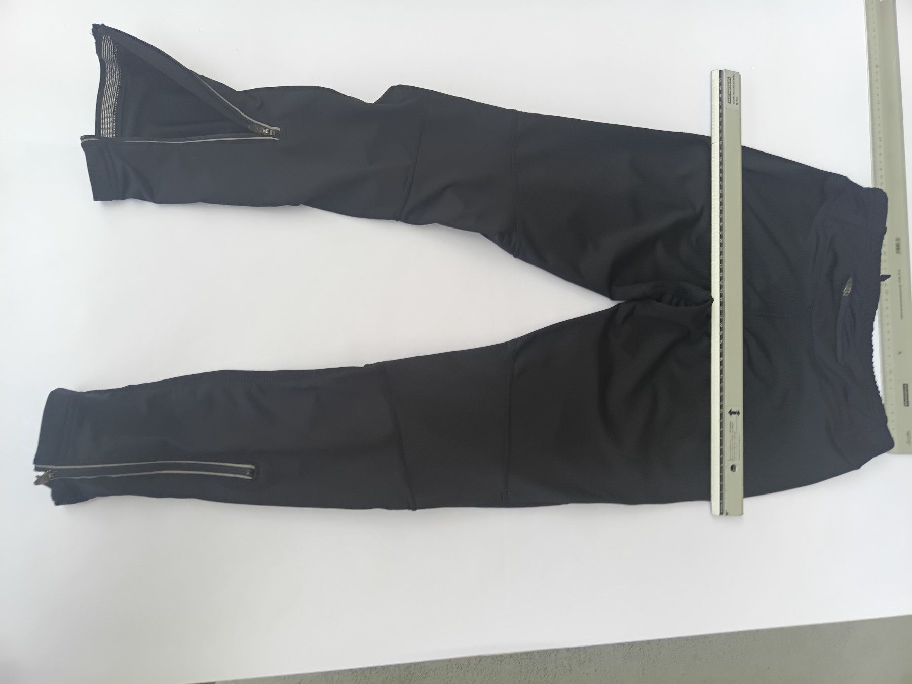Pantalons: Laufhose schwarz – Neuf (Voir description) à Wängi par Ladys_First 2