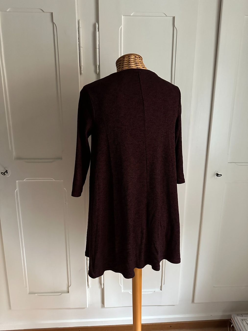 Robes: PULL & BEAR - Kleidchen weinrot meliert S – D'occasion à Zürich par Diazaio 2