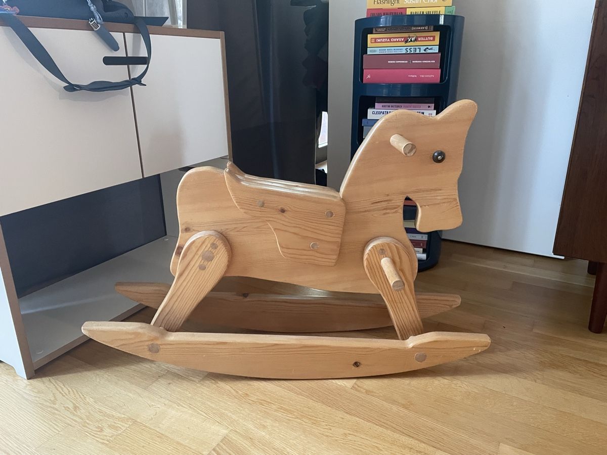 Giocattoli: Schaukelpferd aus Holz – Usato da Basel venduto da ana_6yp9