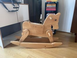 Schaukelpferd aus Holz
