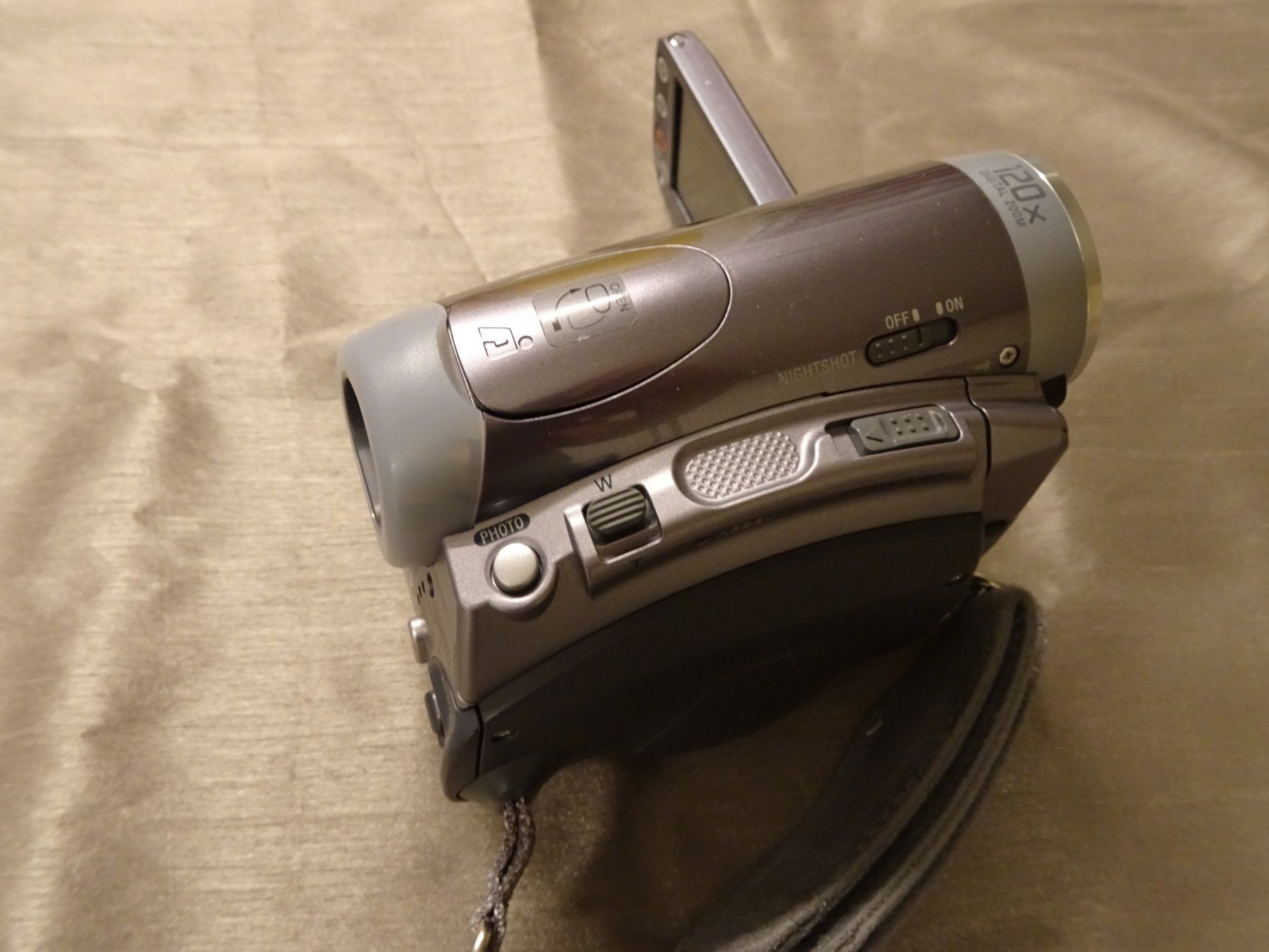 Sony Caméscopes: Sony Handycam DCR-HC90E PAL – D'occasion à Oberwangen b. Bern par est_d8gf 2