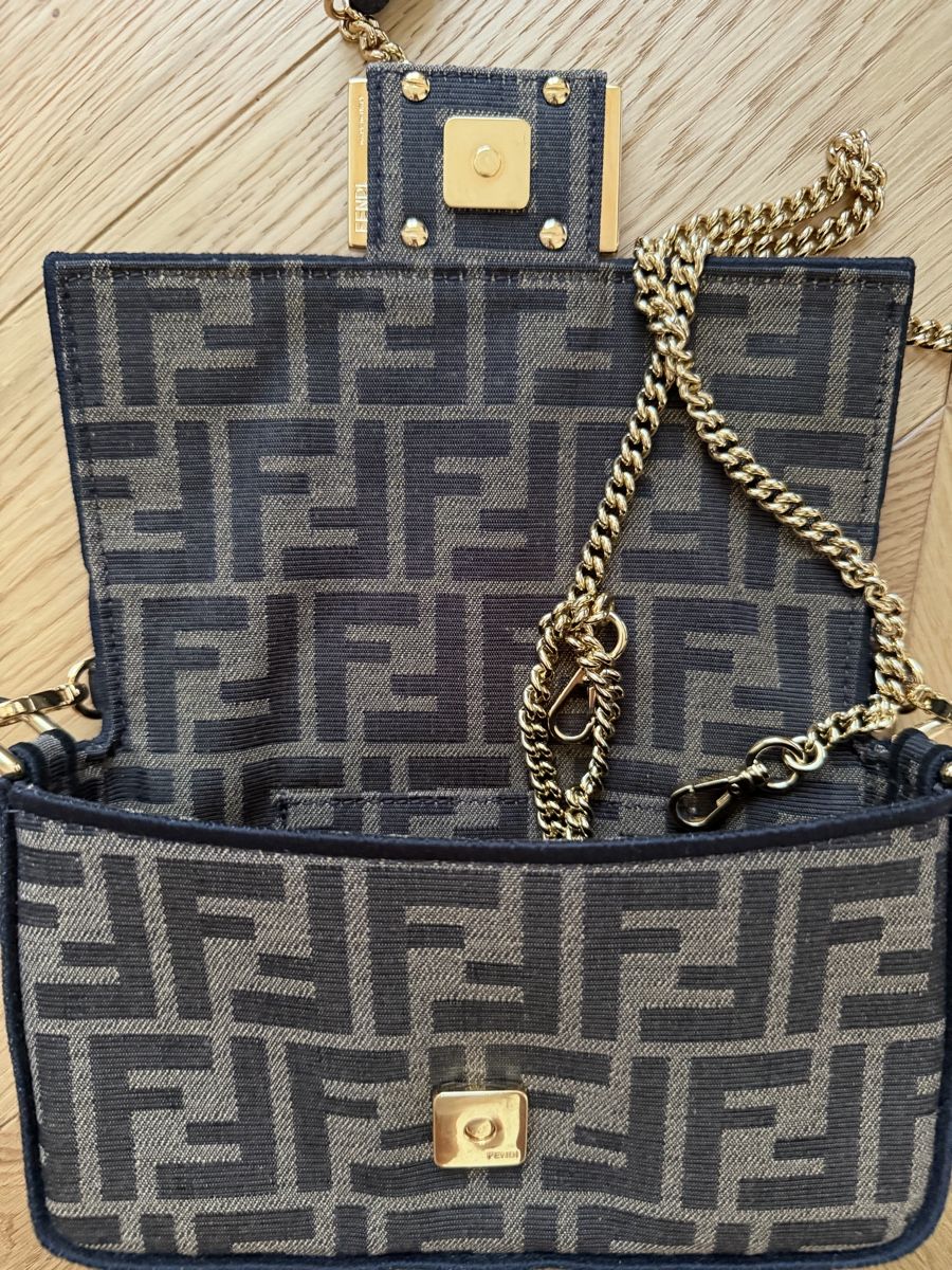 Fendi Sacs: Fendi Mini Baguette – D'occasion à Arlesheim par FabiKl 6