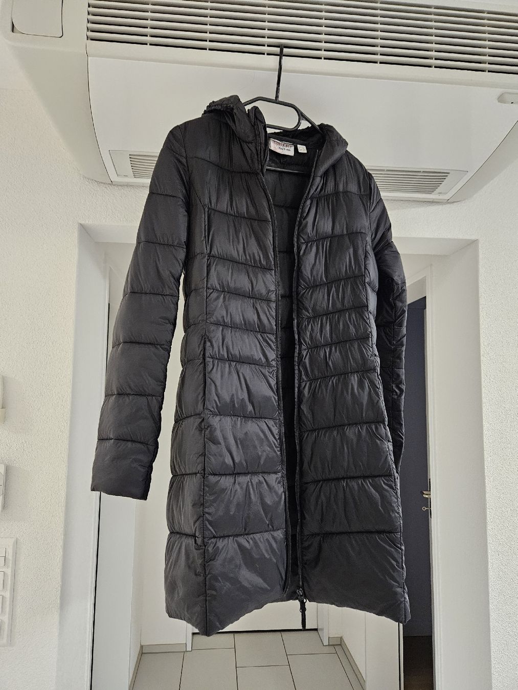 Giacche: Jacke ( in einer Tasche ) – Usato da Bülach venduto da Recherchieren 6
