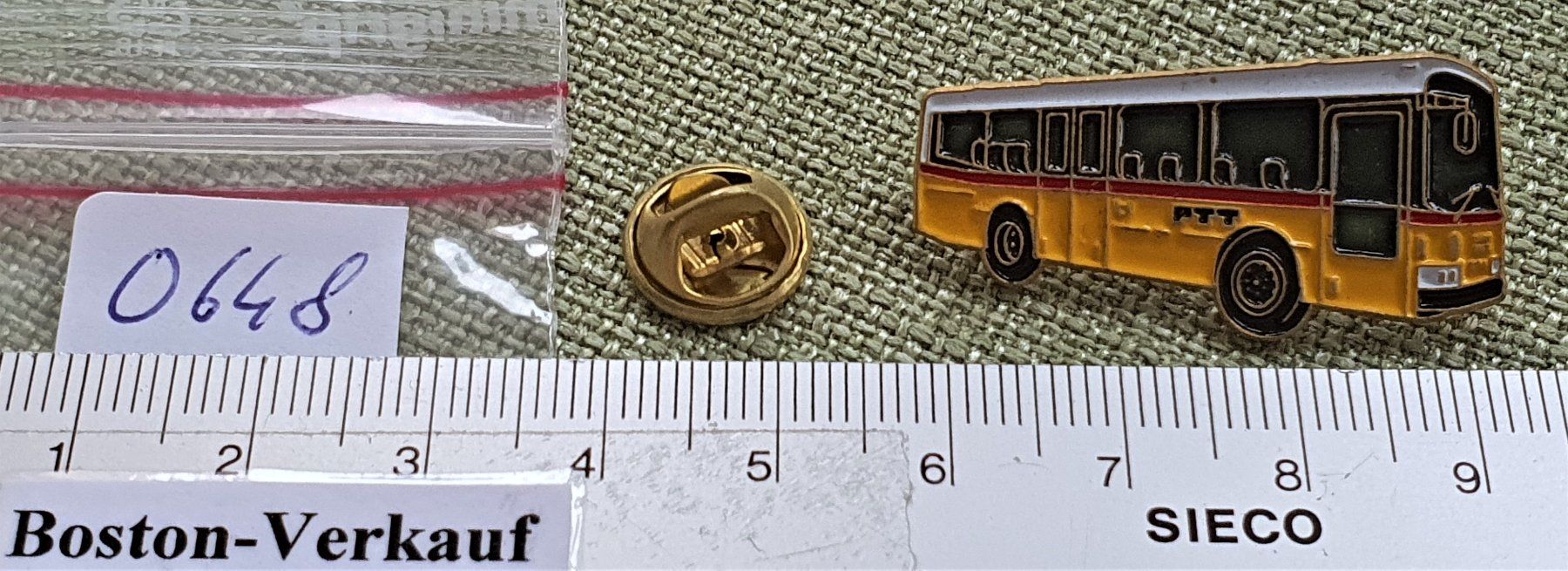 Placchette & Badge: O648 - Pin Die Post PTT Postauto MAN 1990 – Usato da Reinach BL venduto da Boston-Verkauf 1