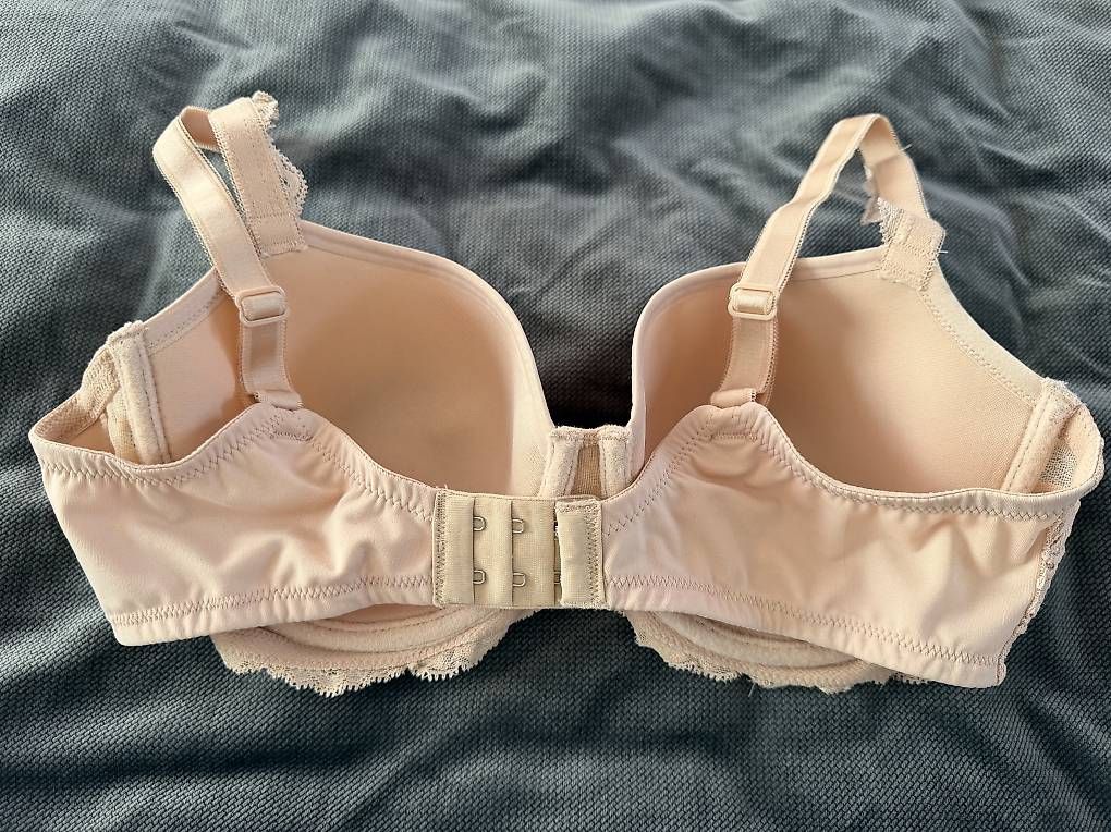 Triumph Altra biancheria intima: Soutien-gorge Triumph 80 C – Nuovo (secondo la descrizione) da Colombier NE venduto da Nikkon 2