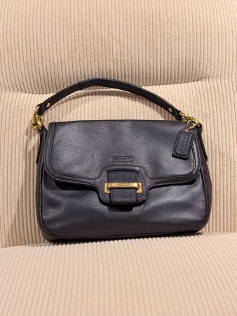 Coach Y2K Vintage Shoulder Bag aus dunkelblauem Leder💙💛
