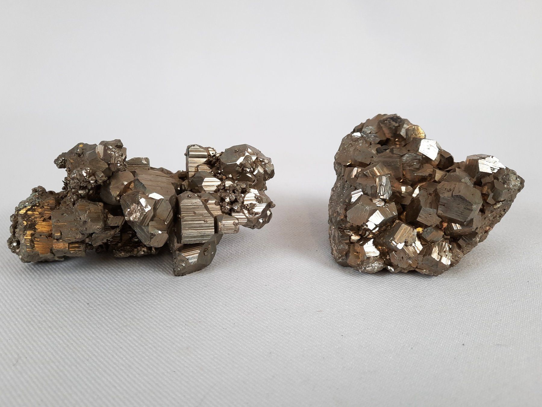 Mineralien & Heilsteine: 2 Pyrit Steine – Gebraucht aus Beinwil am See von Restwert_Beinwil