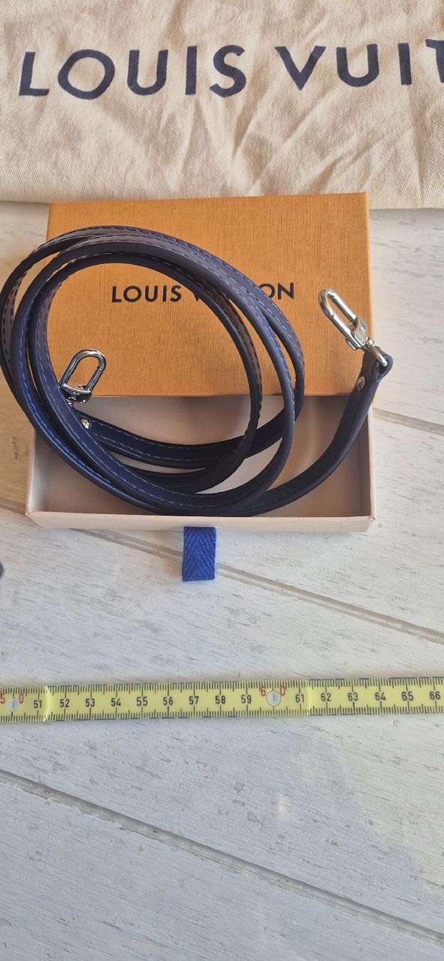 Louis Vuitton Altro in  Abbigliamento & Accessori: Bandoulière sac speedy 30 bleu – Nuovo e nell'imballaggio originale da Mauborget venduto da Chanson 2