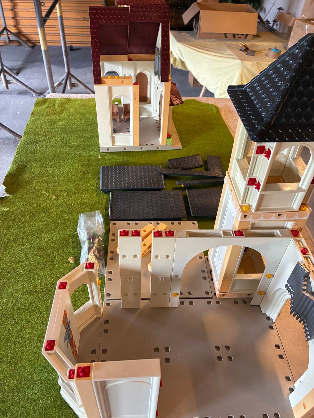 Playmobil Spielzeuge: PLaymobil Kirche – Gebraucht aus Ueberstorf von gui_f2q8 3