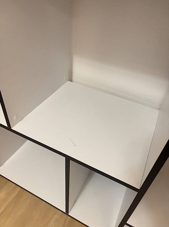 Scaffali: Modernes Regal schwarz weiss – Usato da Derendingen venduto da Natiii12 4