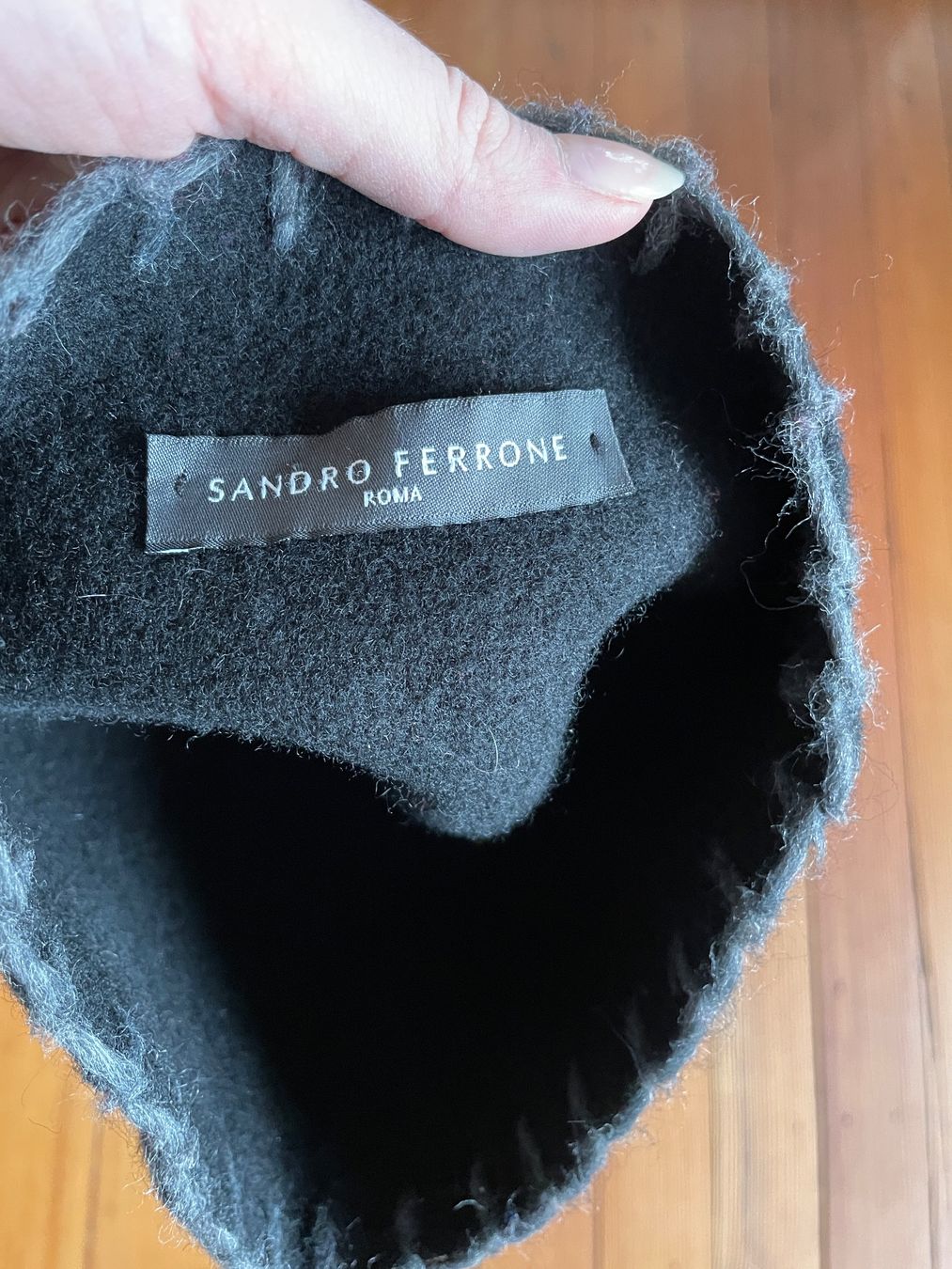 Copricapi, berretti & cappellini: Wool merino black Hat Sandro Ferrone – Usato da Zürich venduto da lulu_c 1