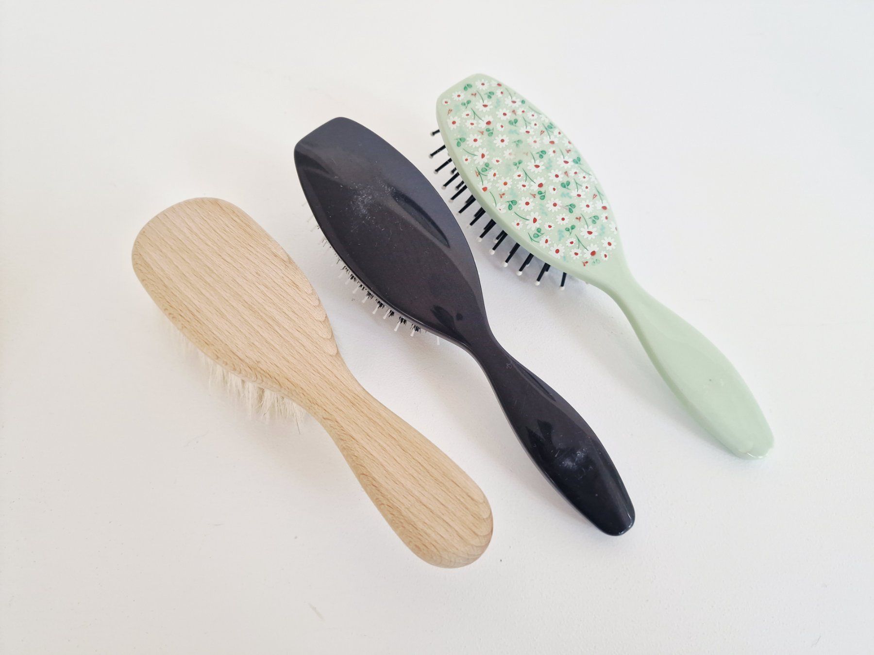 Altro per la cura dei capelli: Baby Kleinkinder Haarbürsten – Usato da Hallau venduto da CHACLA 2