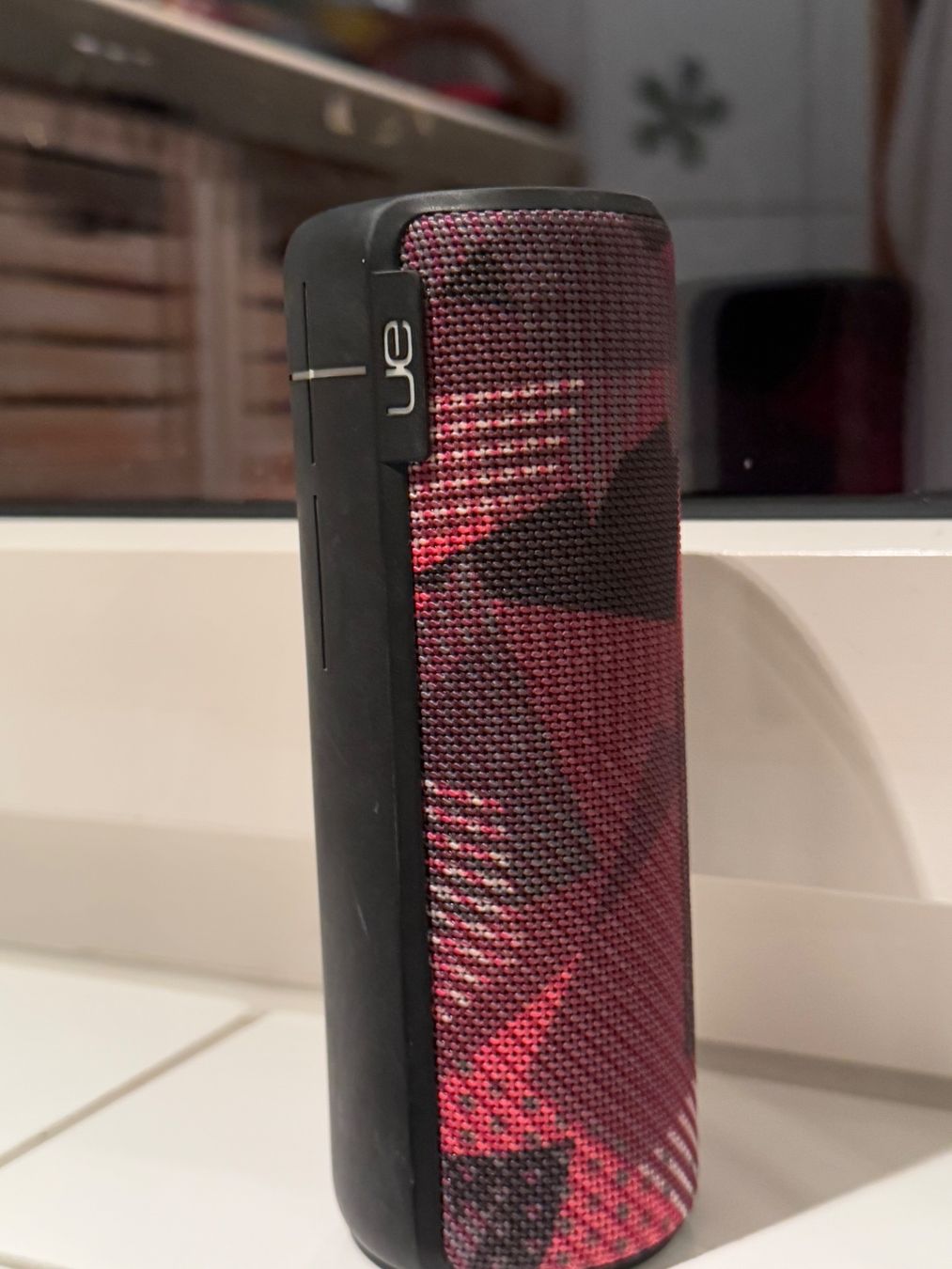 Ultimate Ears Casse acustiche: UE BOOM twilight magenta – Usato da St. Gallen venduto da lay_zy99