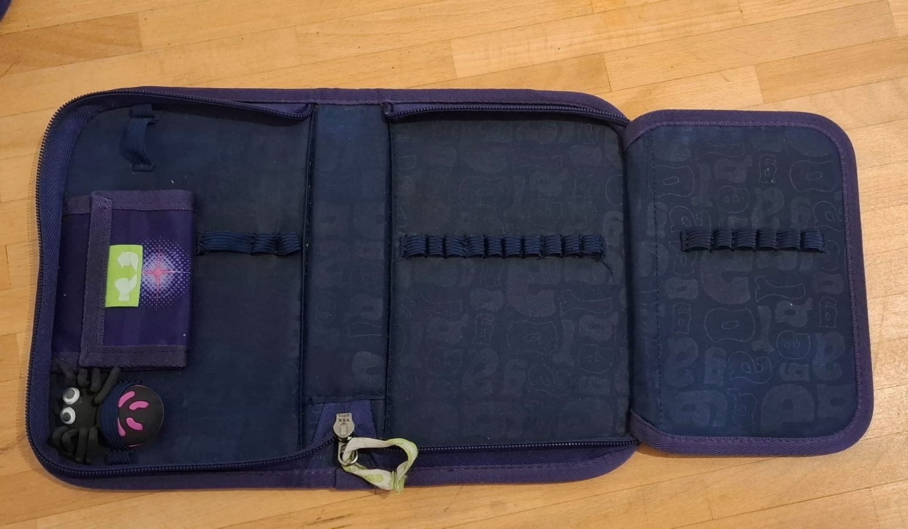 Ergobag Kindertaschen: Ergobag Schulranzen Set Sternenmuster – Gebraucht aus Eschlikon TG von yvharoha 6