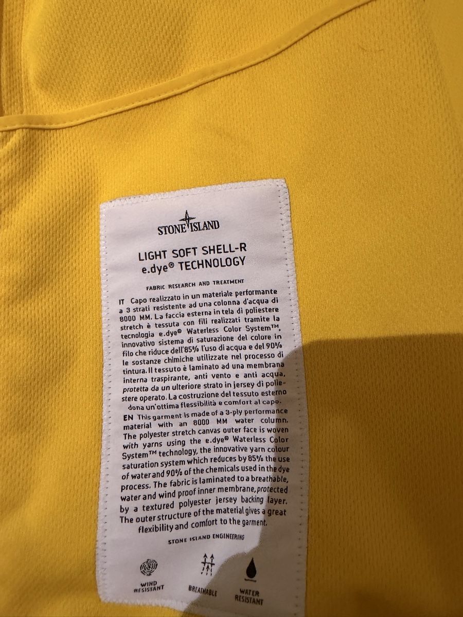 Giacche: Stone Island Light Soft Shell-R e.dye – Usato da Niederteufen venduto da Tommazzo 5