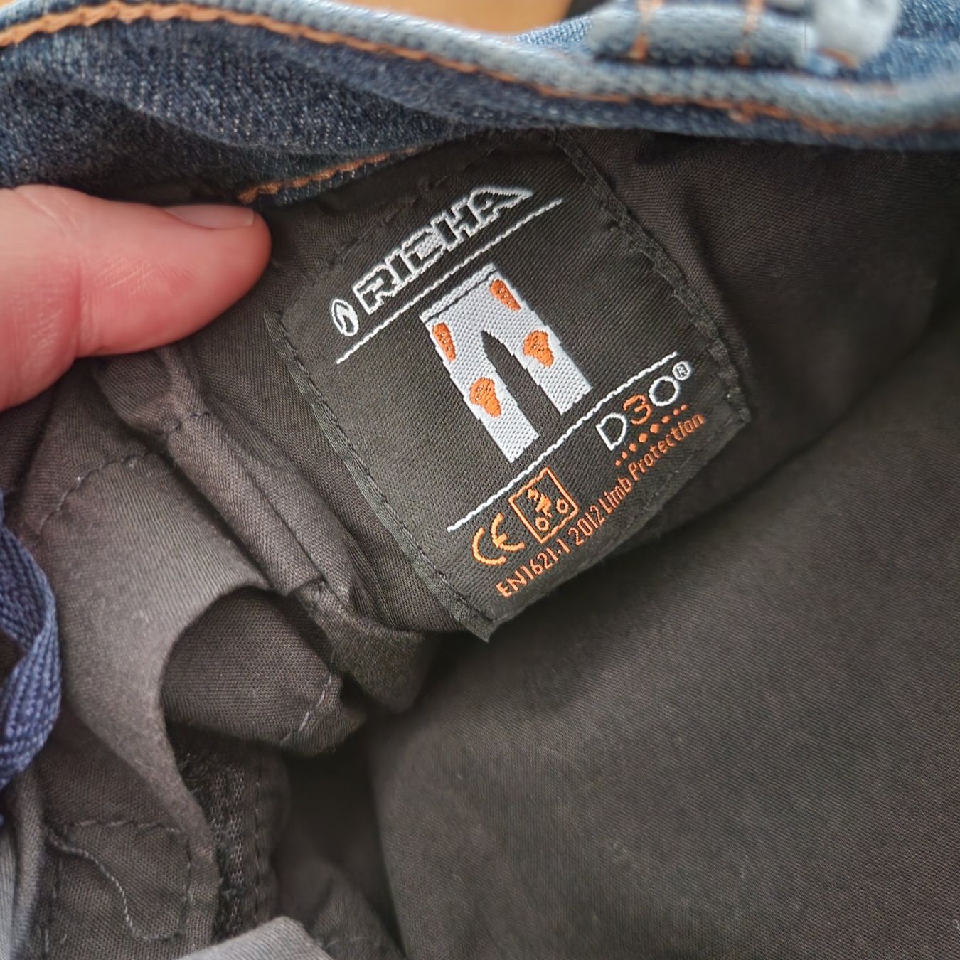 Jeans: Richa Jeans Textil Urban Motorradjeans – Usato da Nendeln venduto da Zopfie_ 6