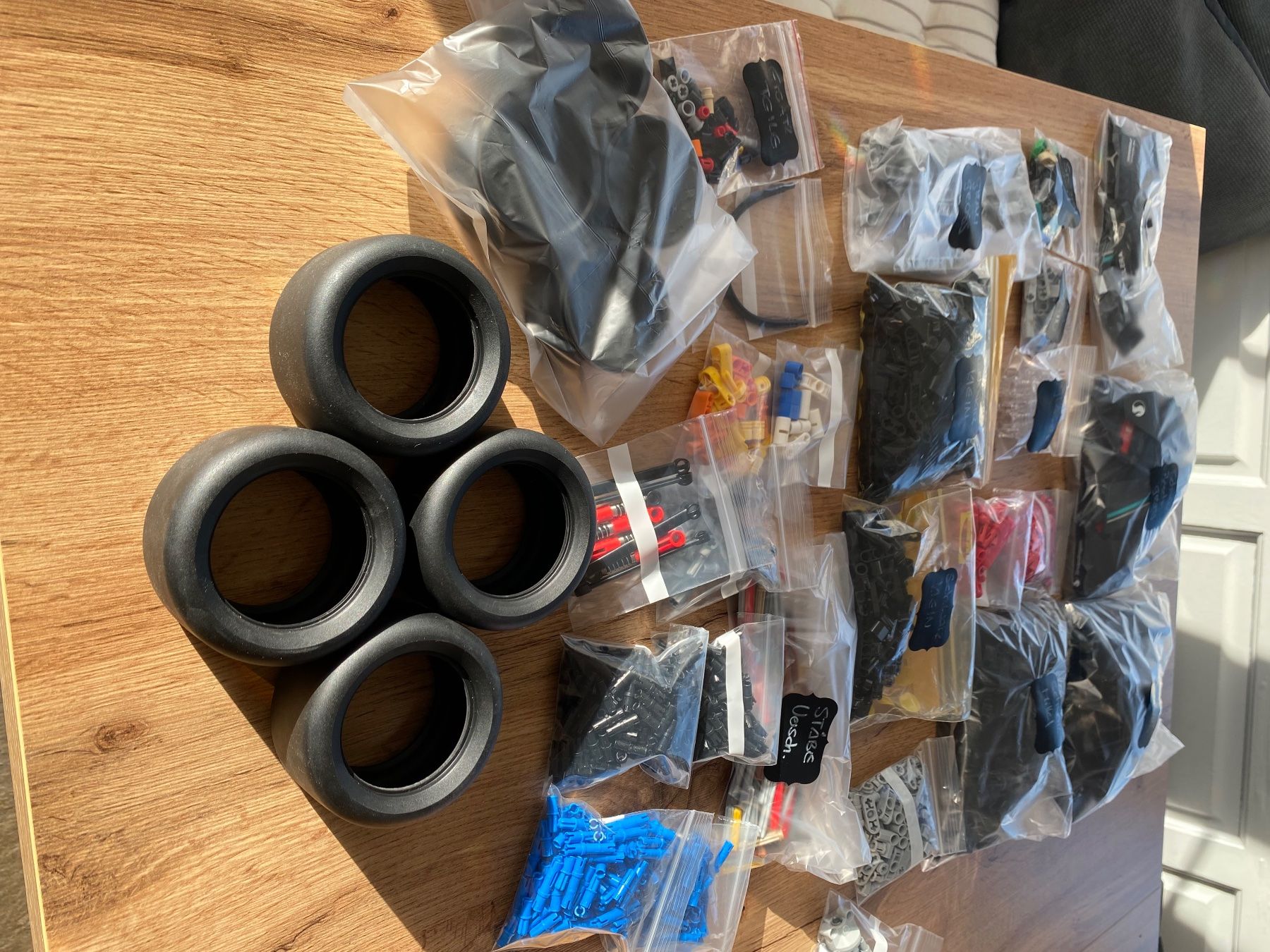 Lego Kit di costruzioni: Lego Technic Mercedes AMG – Nuovo (secondo la descrizione) da Bächli (Hemberg) venduto da aika012 3