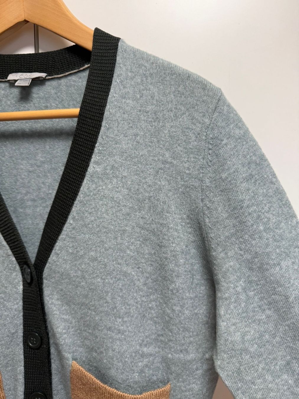 Cos Jacken: COS Strickjacke Damen Gr. S - 60% Wolle – Gebraucht aus Frauenfeld von LIL_NA 3