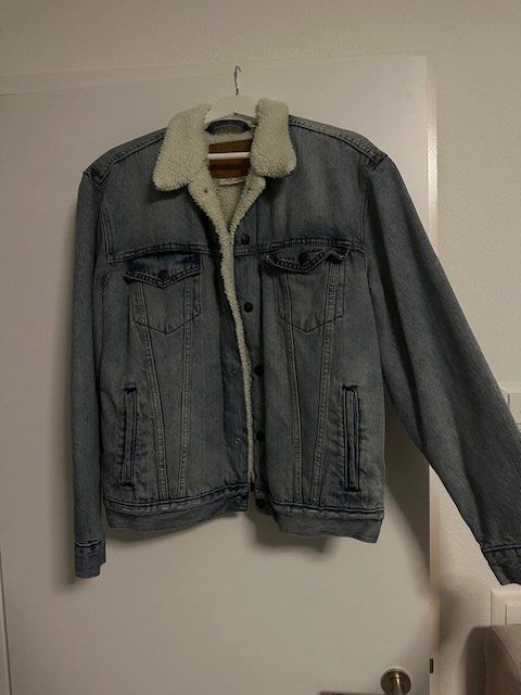 Levi's Giacche: Jeansjacke Levi's Premium – Nuovo (secondo la descrizione) da Pfäffikon ZH venduto da thf_rqs2