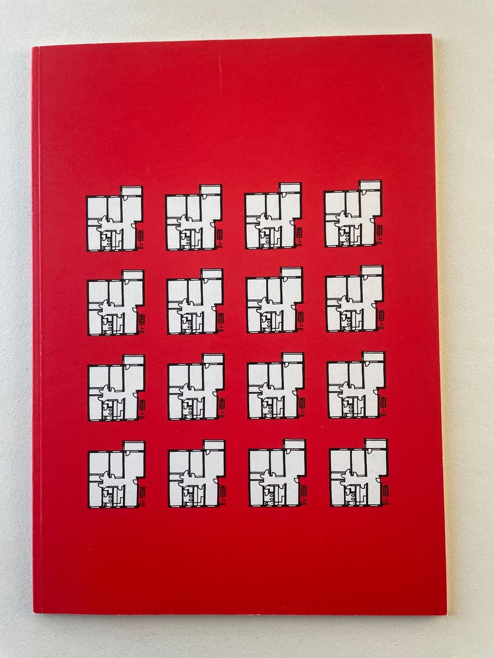 Libri: 16x die gleiche Wohnung – Nuovo (secondo la descrizione) da Zürich venduto da ricoroco