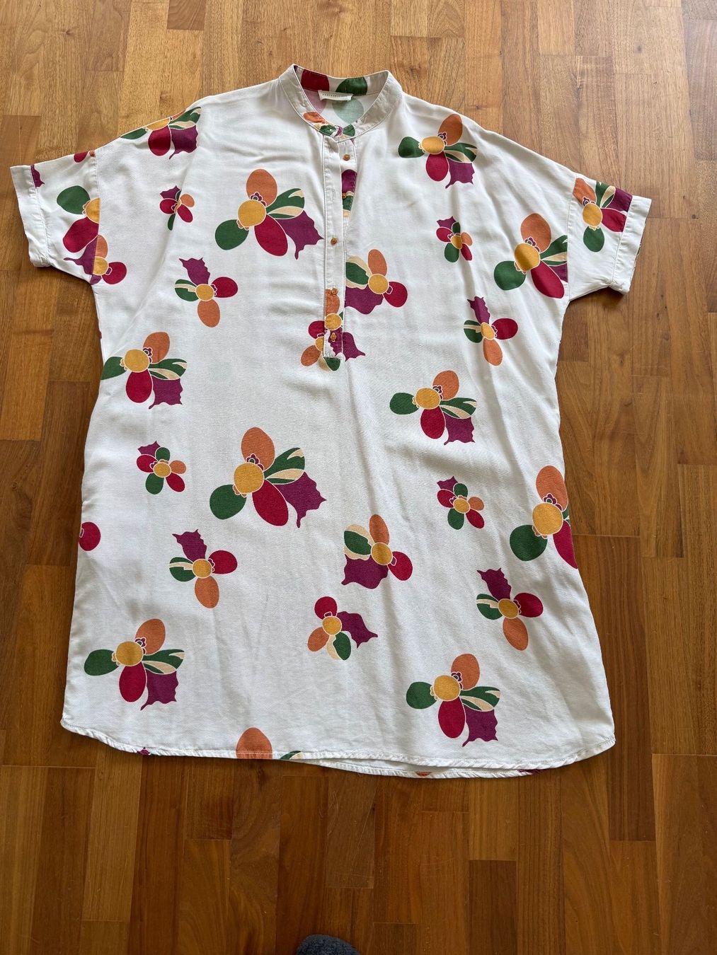Vestiti: HARRIS WILSON Kleid Deline 40 – Usato da Lugnorre venduto da jettsett
