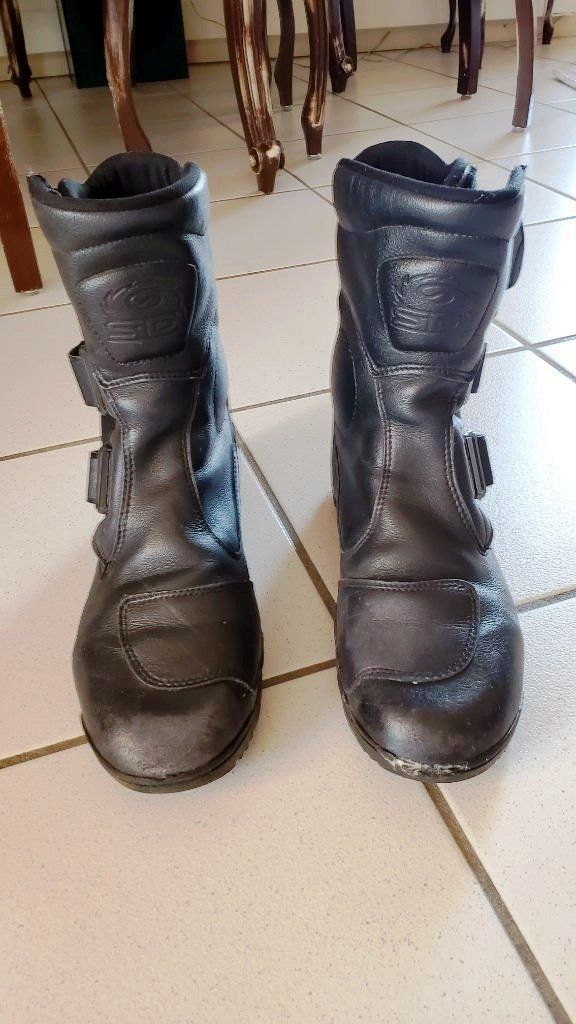 Scarpe da uomo: Motorradstiefel schwarz Grösse 43 – Usato da Courtaman venduto da Silb 2