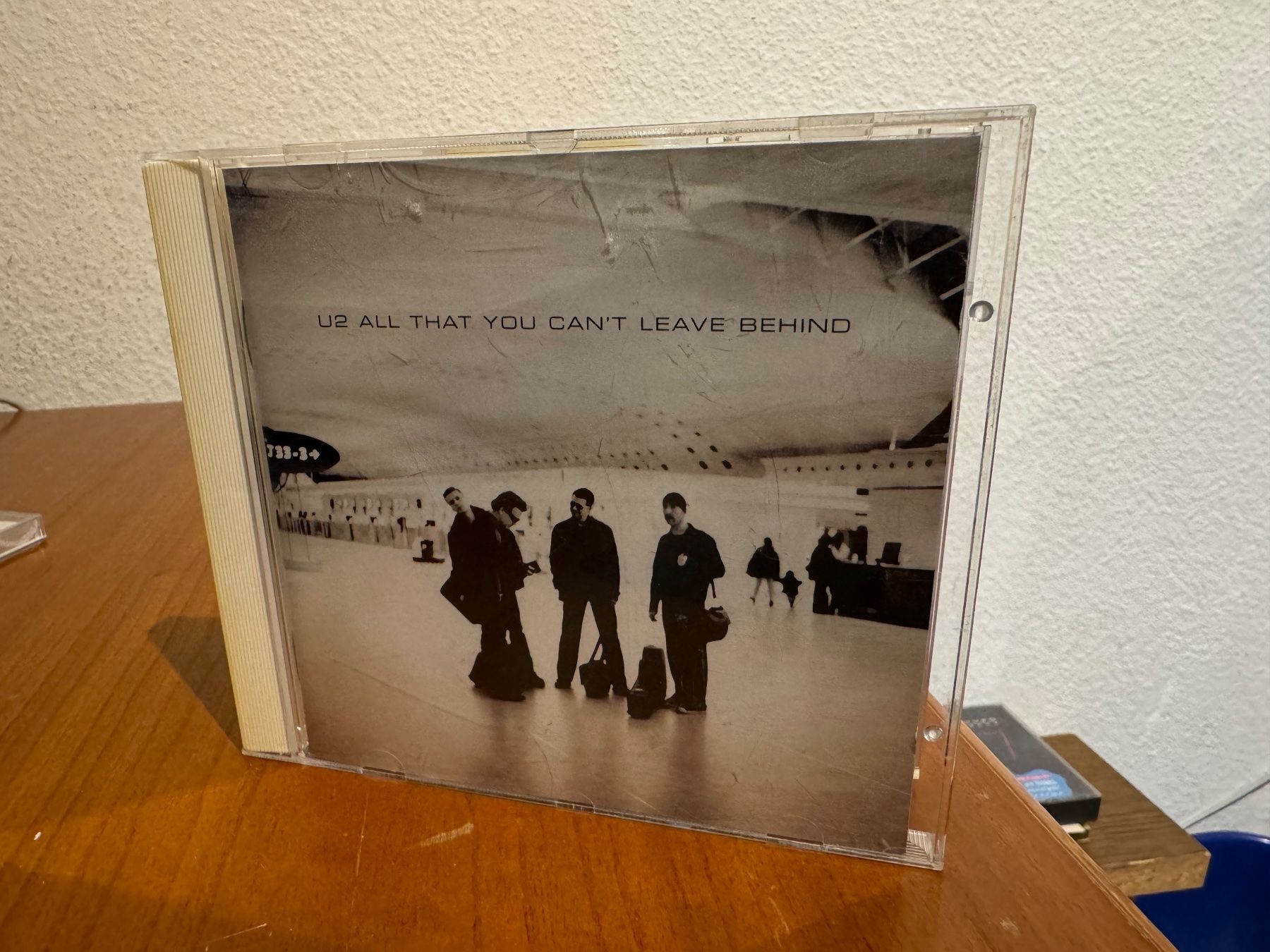 CD: U2 - All That You Can't Leave Behind - HA11L+ – Nuovo (secondo la descrizione) da Küsnacht ZH venduto da Jazztilldawn