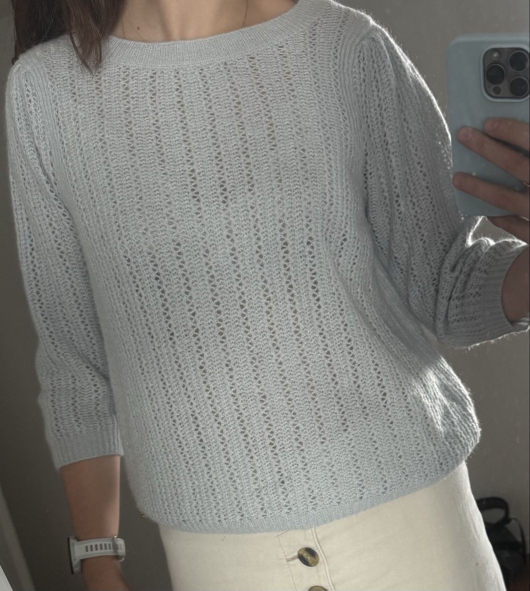 Des Petits Hauts Pullover & Sweatshirts: Pull des Petits hauts bleu ciel très bon état  – Gebraucht aus Zürich von SwissTech37 1