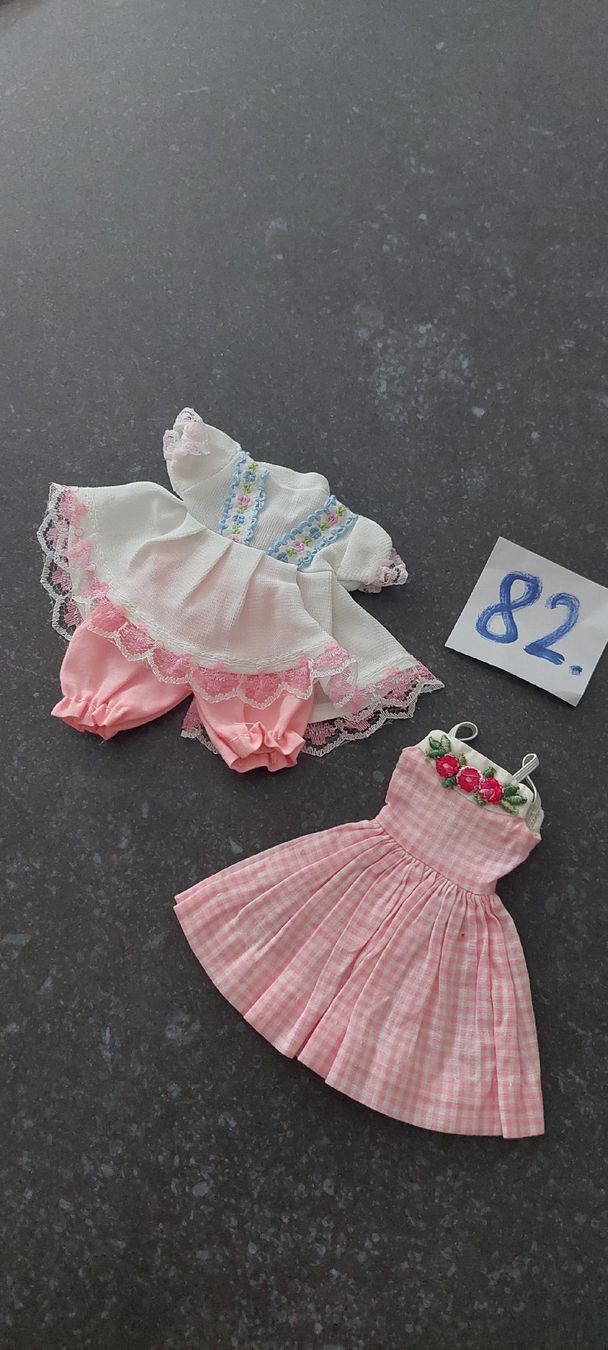 Bambole: Puppenkleidchen – Usato da Muri AG venduto da nindo1 9