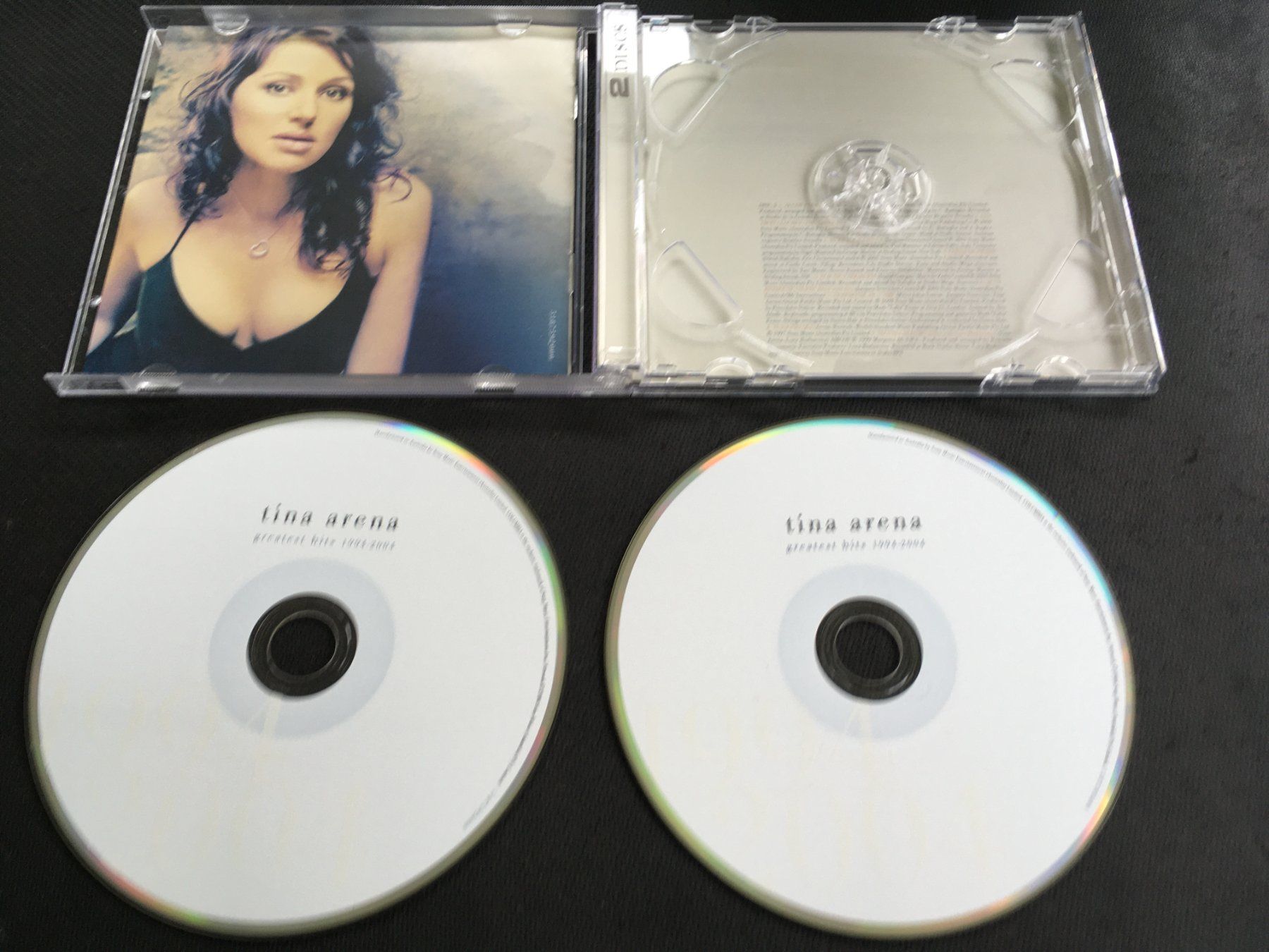 CD: Tina Arena - Greatest Hits 1994-2004 -CD- 2cd – Usato da St.Gallen venduto da MedienJoe 1