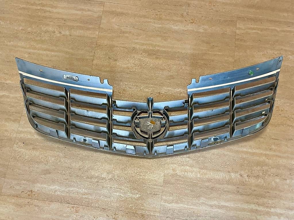Wein: Cadillac DTS Grill von 2006 bis 2011 chrom silber – Gebraucht aus Turbenthal von Retoo 5