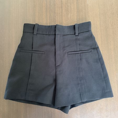 SCHWARZE ZARA SHORTS XS