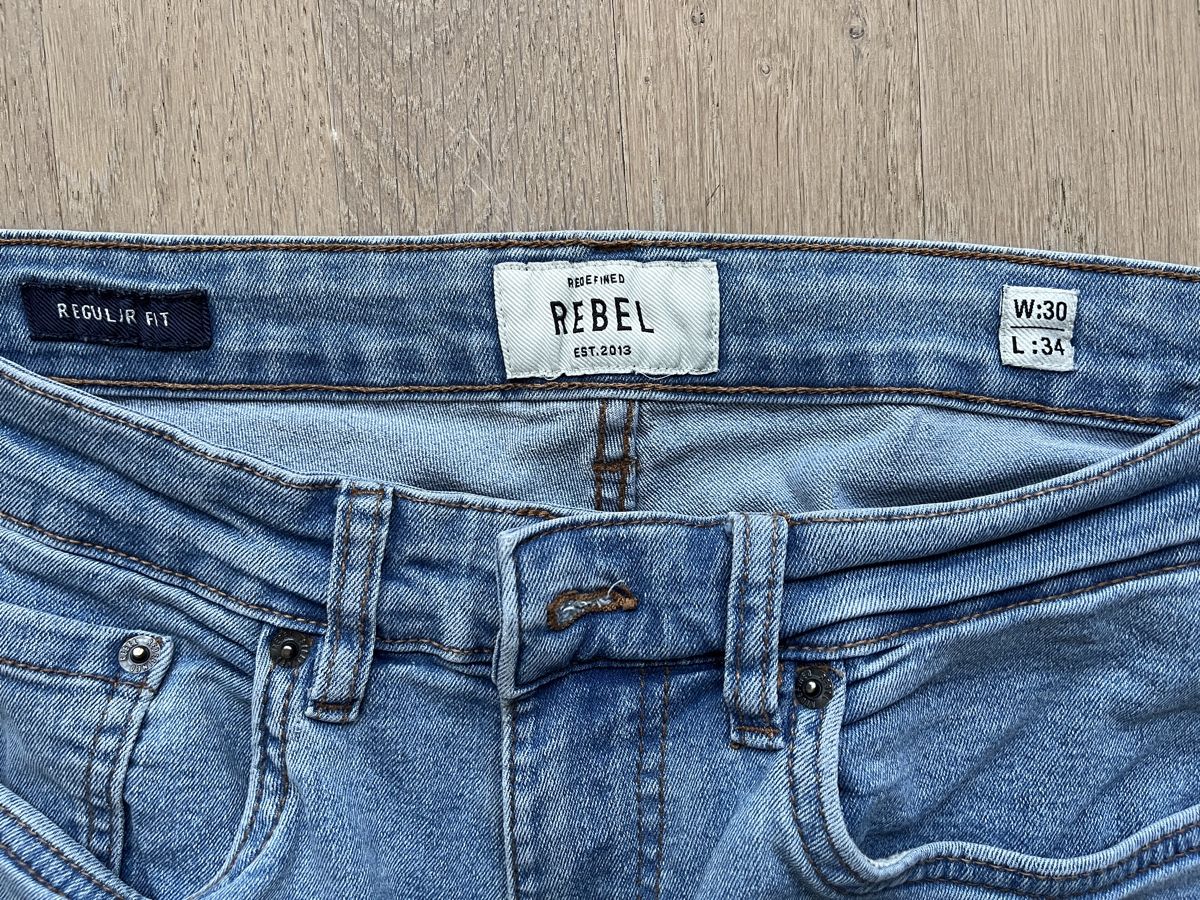Pantaloni: vier Paar Jeans Gr. 30/34 (32) – Usato da Baar venduto da Healme 7