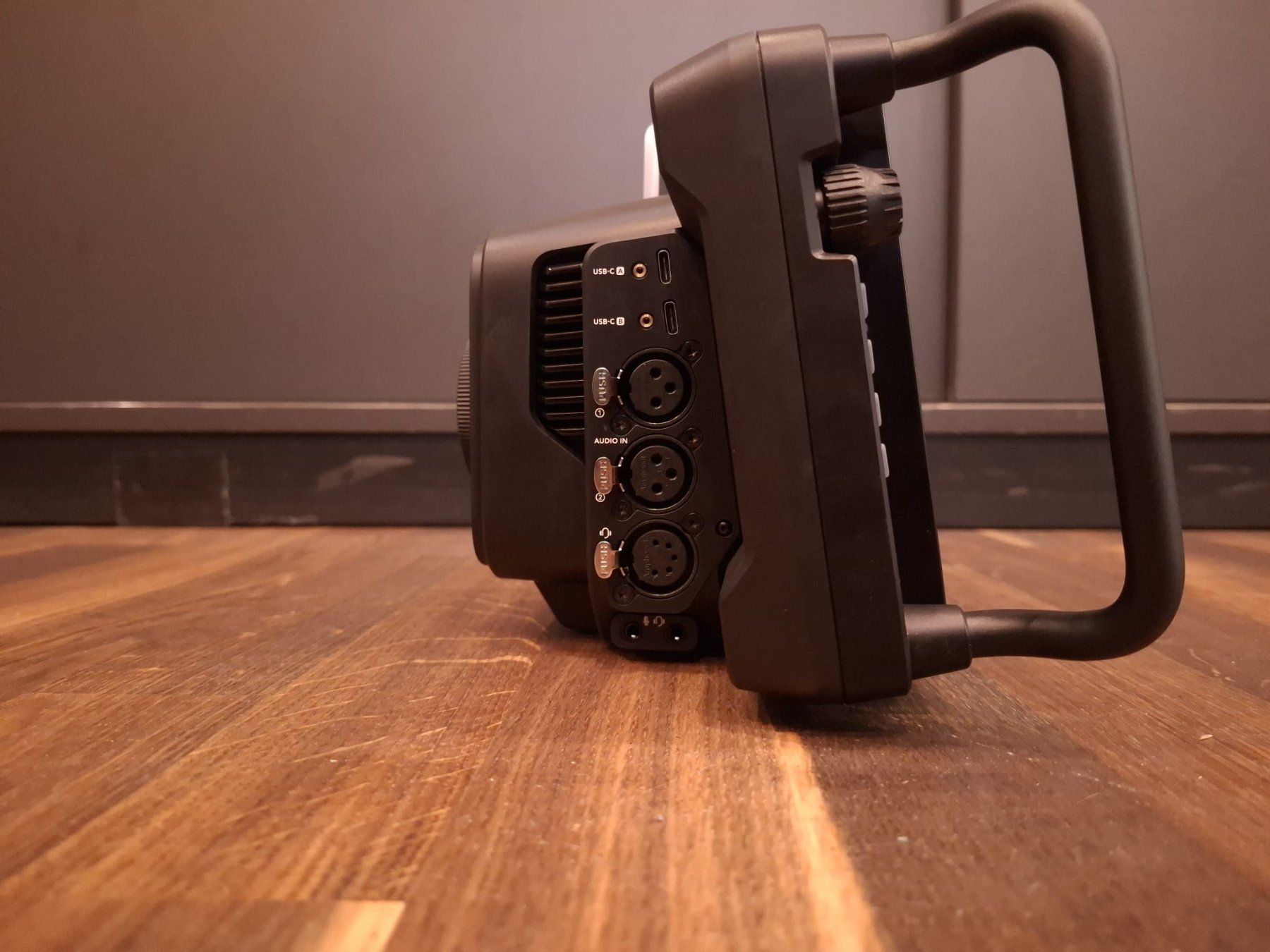 Blackmagic Camcorder: Blackmagic Design Studio Camera 4K Pro – Gebraucht aus Effretikon von lichtundmusik_GmbH 2