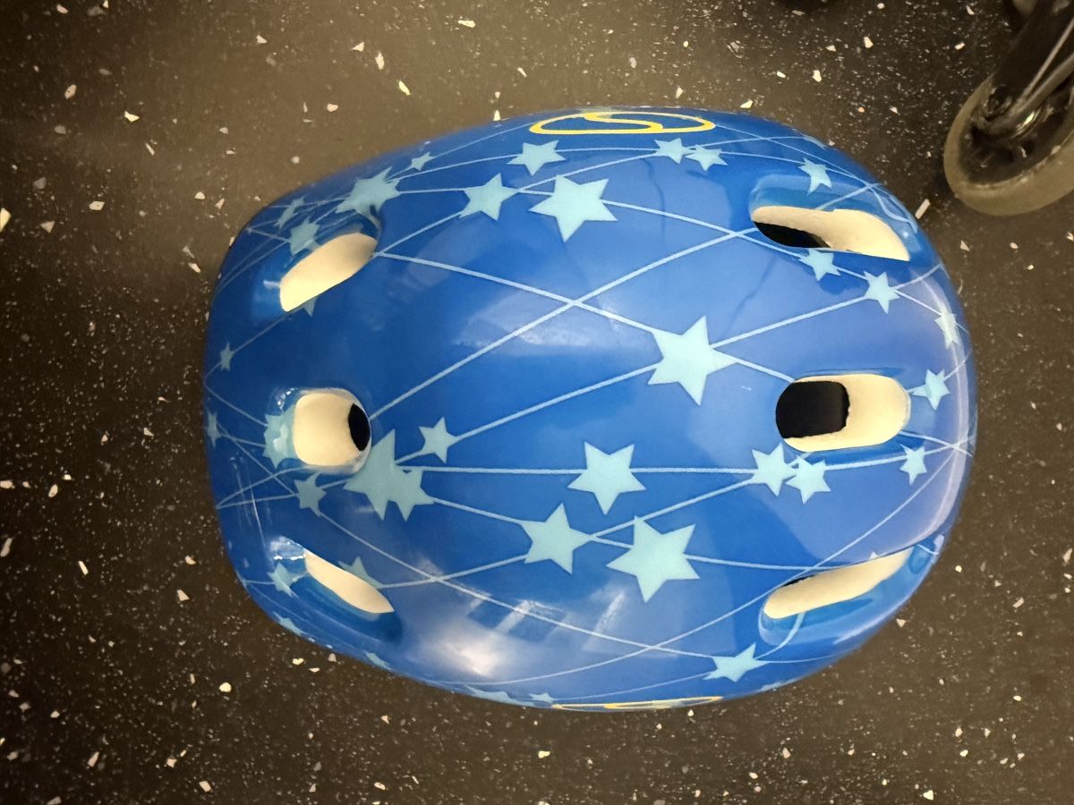 Casques: Helm und Rollschuhe – D'occasion à Frauenfeld par dom_ptg8 1