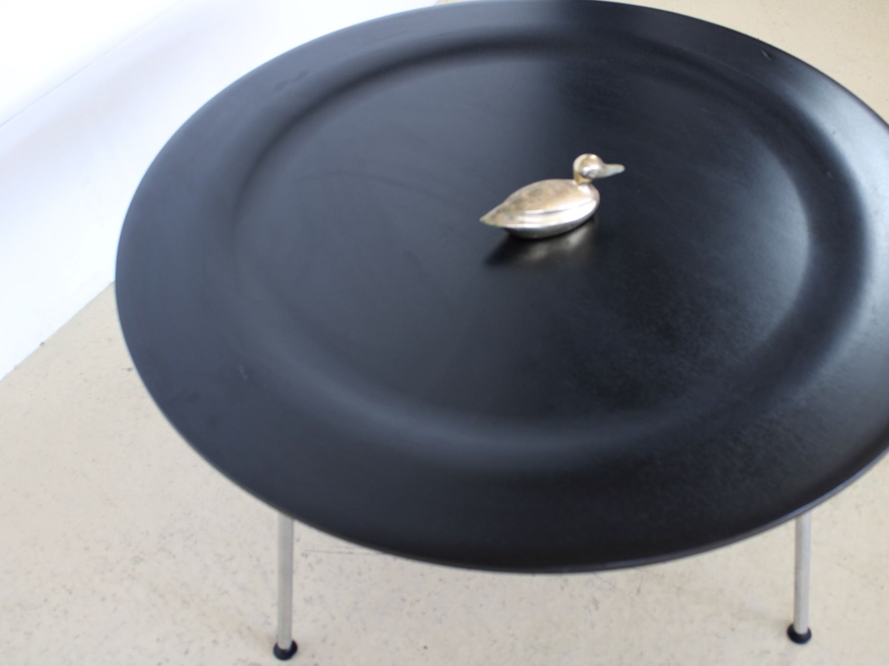 Vitra Tische: Vitra Eames CTM Couchtisch | Metall – Gebraucht aus Meinisberg von atelier_TILIJA 9