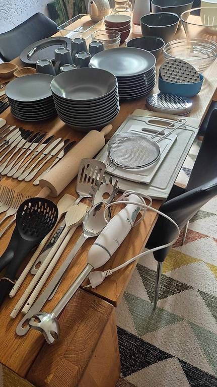 Cuisines complètes: Grosses Küchen-Komplettset  – D'occasion à Rüschlikon par samuelba 1