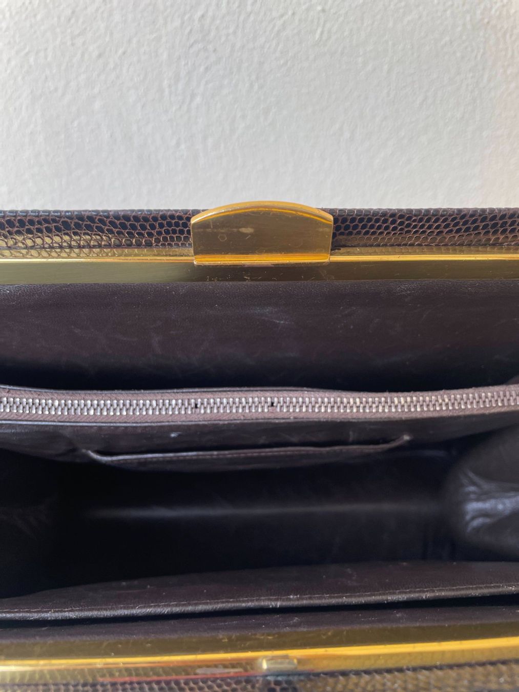 Borse da donna: Sac à main vintage en cuir de python véritable. – Usato da Sion venduto da Linkebeek 6