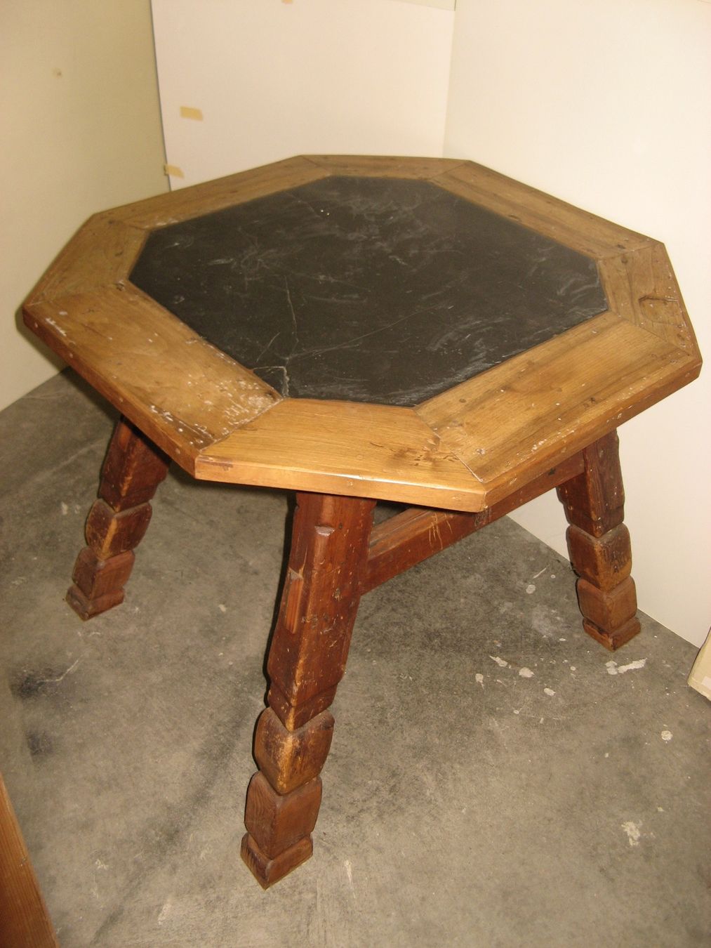 Tables: Antiker Schiefer Tisch – D'occasion à Chur par JennyAlexander 3