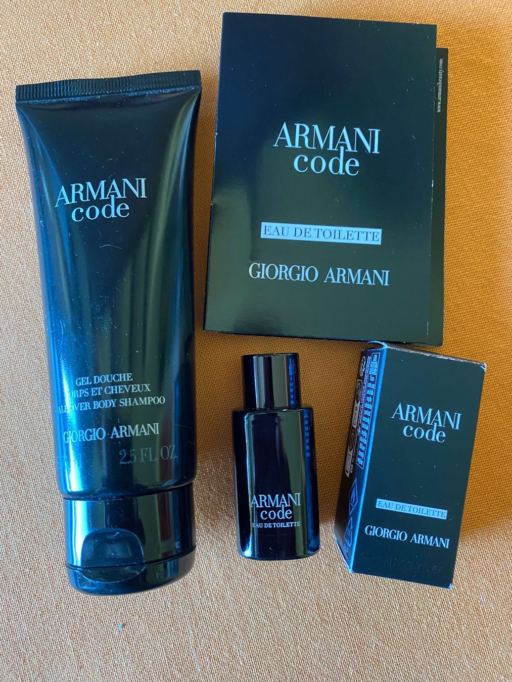 Armani Profumi & Eau de Toilette: Miniatures Armani code eau de toilette – Nuovo e nell'imballaggio originale da Bouveret venduto da wes_7zll