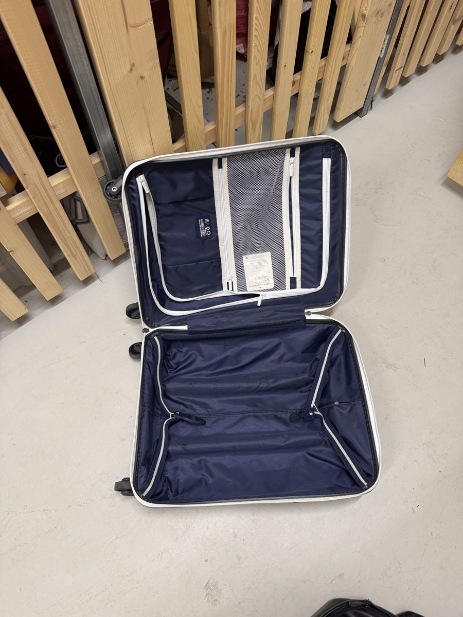 Valigie: Modo by Roncato cabin luggage – Nuovo (secondo la descrizione) da Morges venduto da melz_28 2