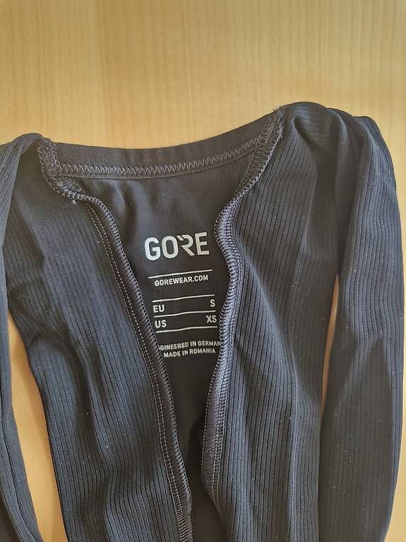Pantaloni: Rennrad Jersey und Bibshorts – Usato da Zürich venduto da rem_7k86 1